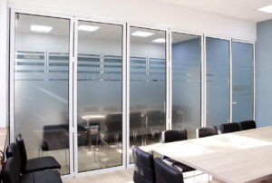 Алюминиевая офисная перегородка Schuco